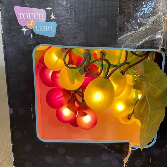 Vintage Lighted Grapes and Grapevine rubber plastic string lights NOS NWT - Picture 6 of 8